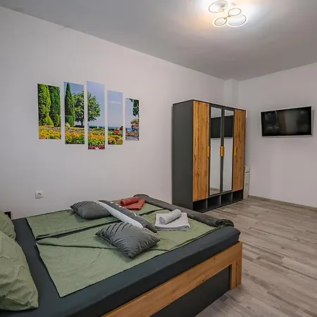 Apartment Two Luxury By Ndk And National Stadium With 2 Free Parking Spots