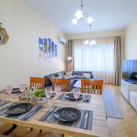 Two Luxury By Ndk And National Stadium With 2 Free Parking Spots