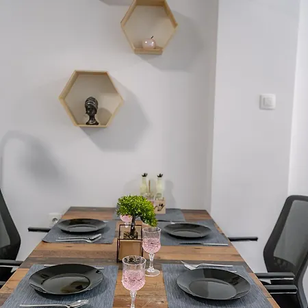 Two Luxury By Ndk And National Stadium With 2 Free Parking Spots Διαμέρισμα *