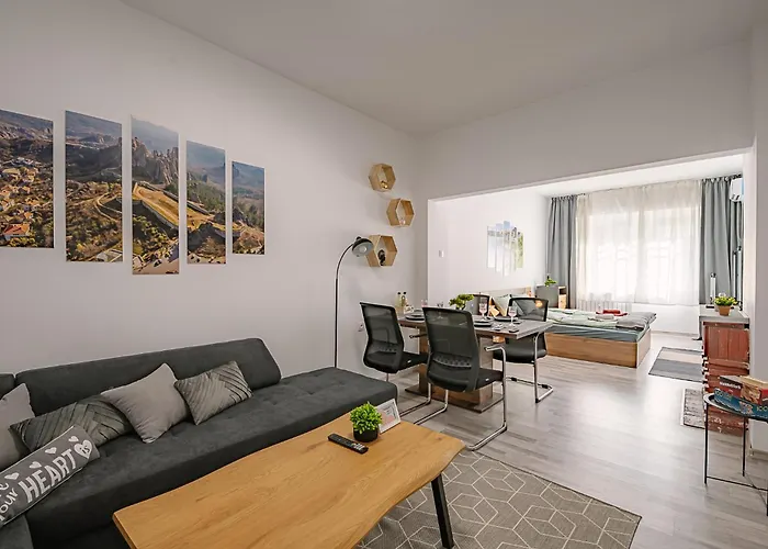 Two Luxury By Ndk And National Stadium With 2 Free Parking Spots Sofia