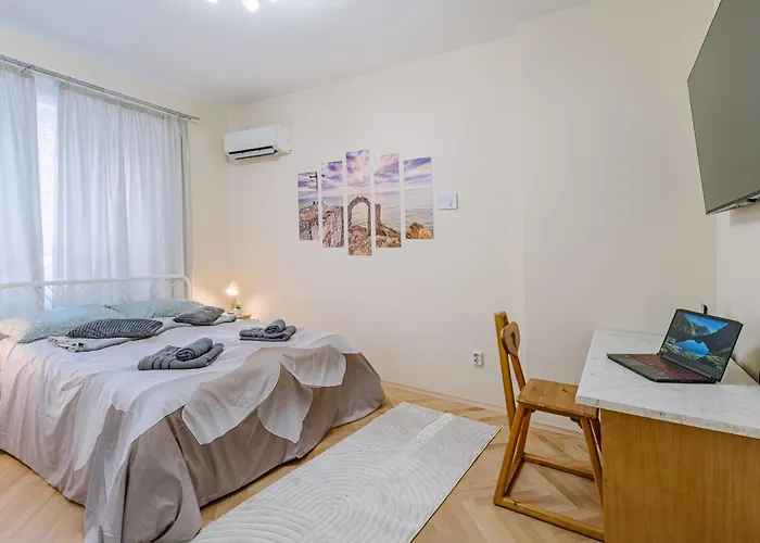 Two Luxury By Ndk And National Stadium With 2 Free Parking Spots Lejlighed